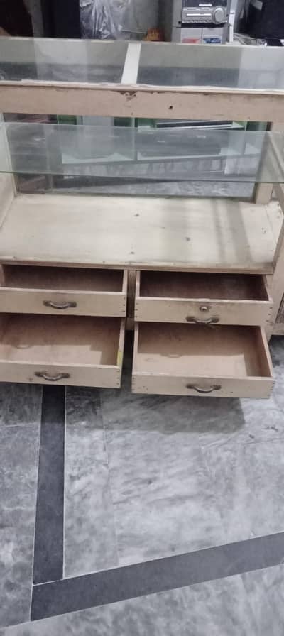 4 wooden racks 1 counter