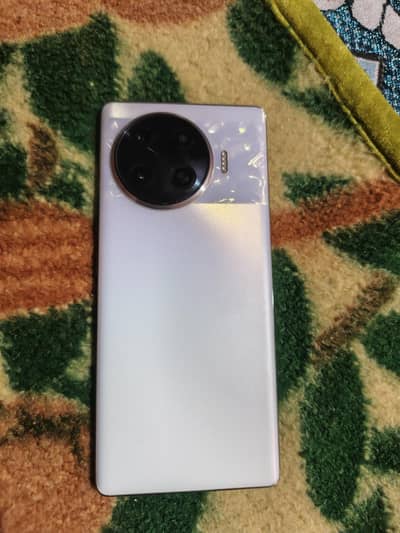 Tecno Spark 20 Pro Plus 8+8 256 GB Just Minor Dot On Camera Side