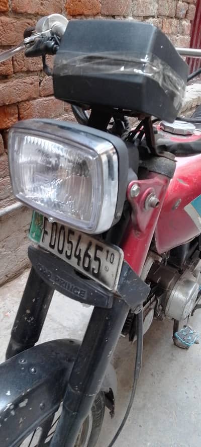 CD 70 2010 model for sale