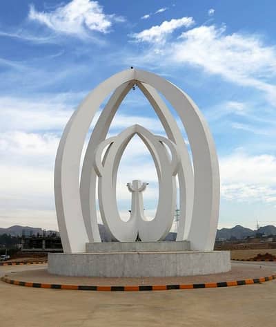 Faisal Hills C block Main Civic Center MDR Corner Plot For Sale