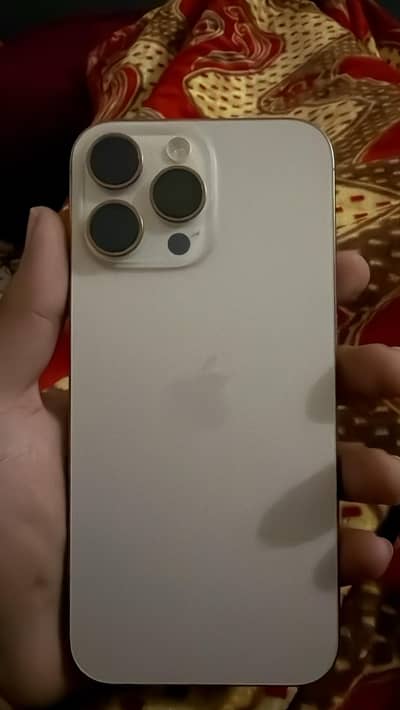 Apple iPhone 16 Pro Max