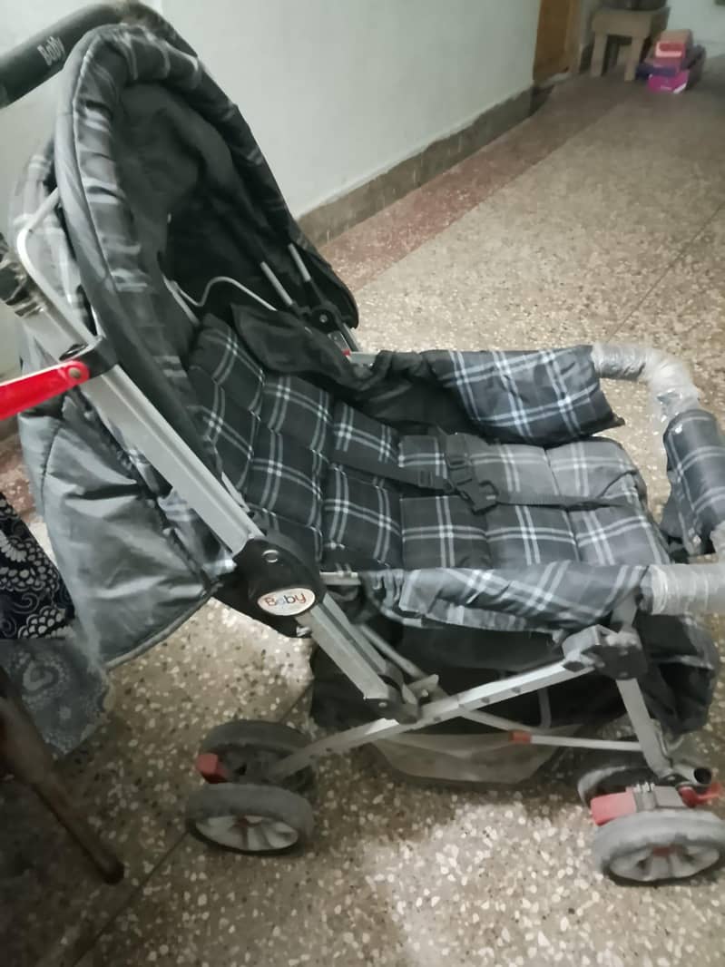 stroller/pram 1