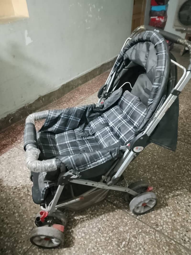 stroller/pram 2