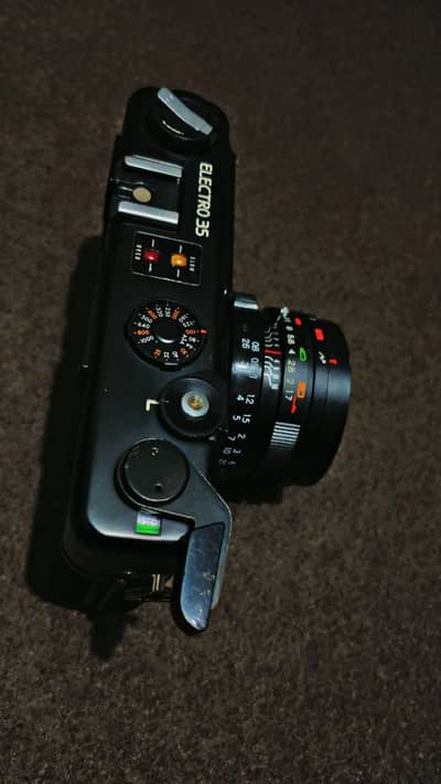 YASHICA ELECTRO 35 with LEATHER CASE