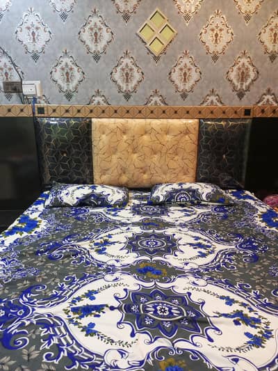 bed drasing table side table 3 month used ha