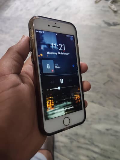 I phone 7 10/10 condition