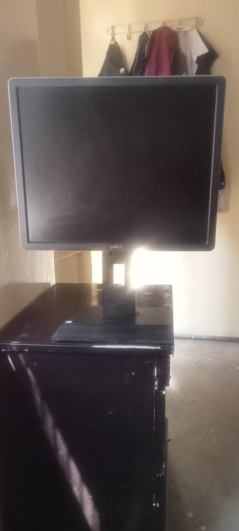 Dell Flat Panel LCD 0