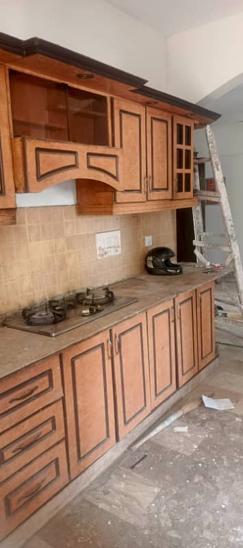 DEFENCE PHASE 2 E X T D H A FLAT FOR RENT 3 BEDROOM DRAWING DINING 3RD FLOOR BUNGALOW FACING FAMILY BUILDING