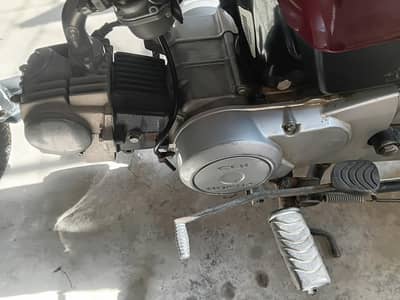 HONDA CD 70 RED COLOUR FOR SALE IN LAHORE
