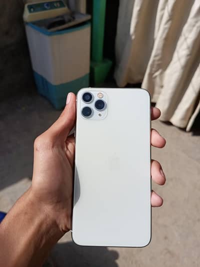 iphone 11 pro max factory battery service Baki condition pics me ha