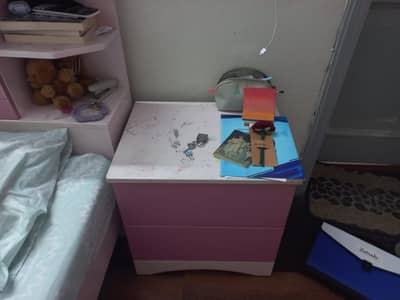2 single beds with side table and mattress