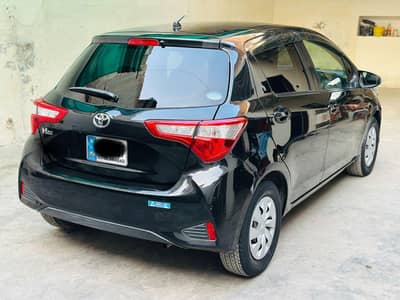 Toyota vitz 2018 model 2021 import Bumper to bumper in orgnal paint