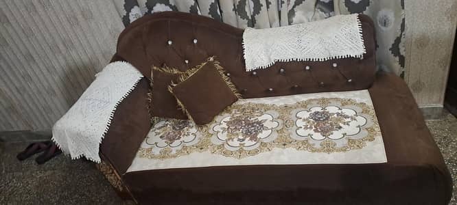 dewan & Sofas Chairs