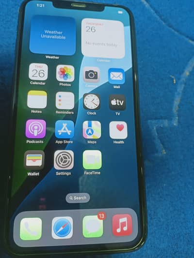 I want sale my I phone 11promax with box and charger and top cover