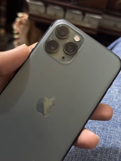iPhone 11 Pro (Factory Unlock) Non Pta 64gb 87% health.