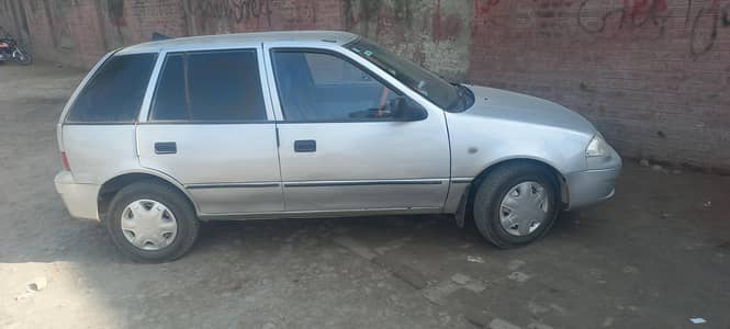 Suzuki cultus,family car