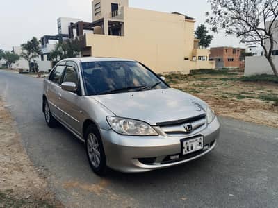 Honda civic for sale very good car my family use.