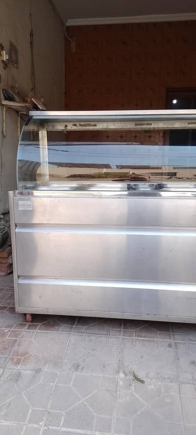 Rassian Salad Counter