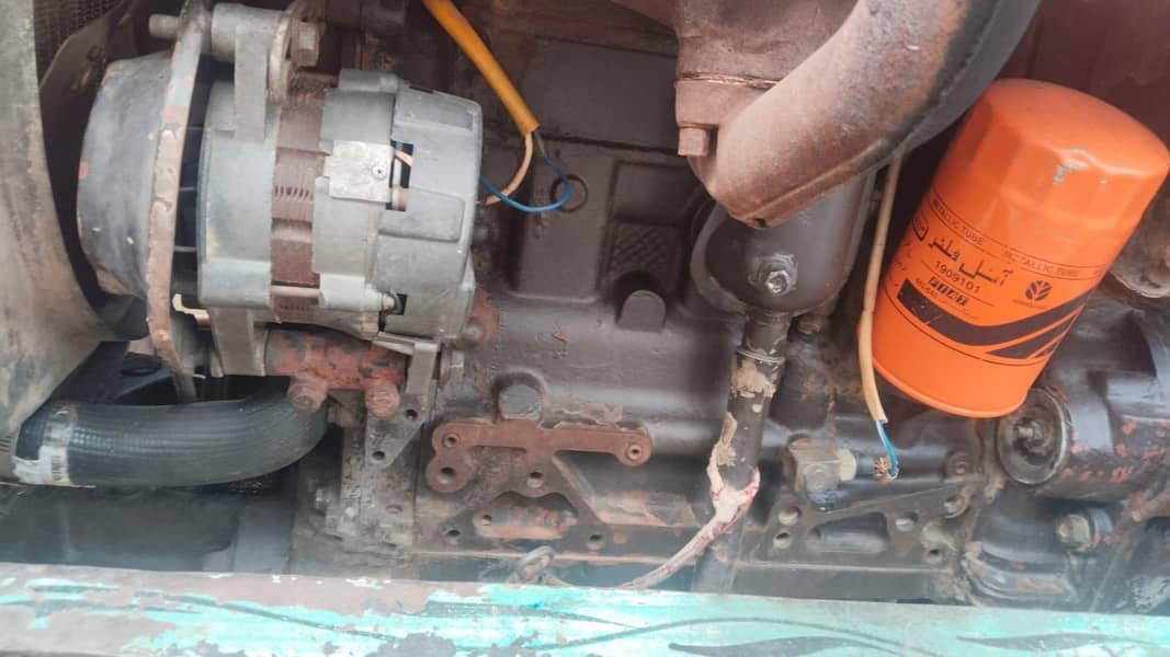 ٹریکٹر اچھی کنڈیشن میں ہے اور پچھلے دونوں ٹائر بالکل نئے ڈلے ہوئے ہیں 7