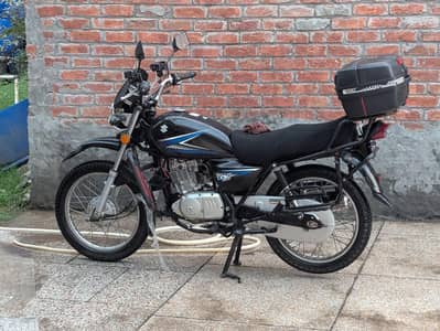 Suzuki GS 150 2024