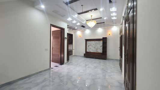 5 Marla Brand New Facing Park Hot Location House For Sale