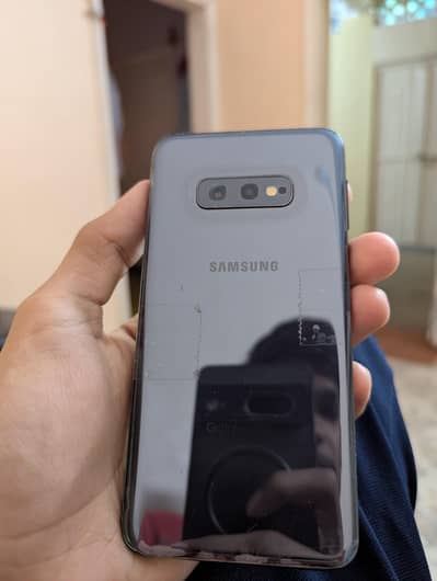Samsung s10e