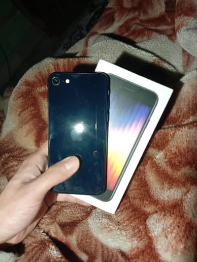 Iphone Se 2020 factory unlock with box