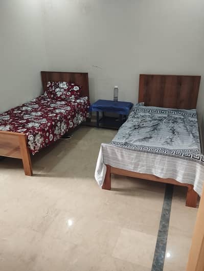 Rooms in rent four Girls Bhatta chowk Gulshan Ali colony.