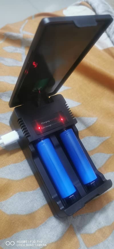 Power bank with Solar charging,replace batteries