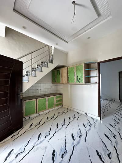 4 MARLA UPPER PORTION AVAILABLE FOR RENT IN MILLITARY ACCOUNT HOUSING SOCIETY COLLEGE ROAD LAHORE .