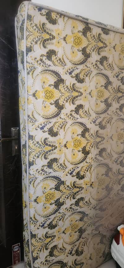 medicated Mattress double 8" inches king size Mattress 10/10 Condition