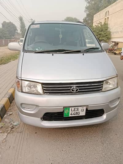 Toyota Regious Van Model 1998