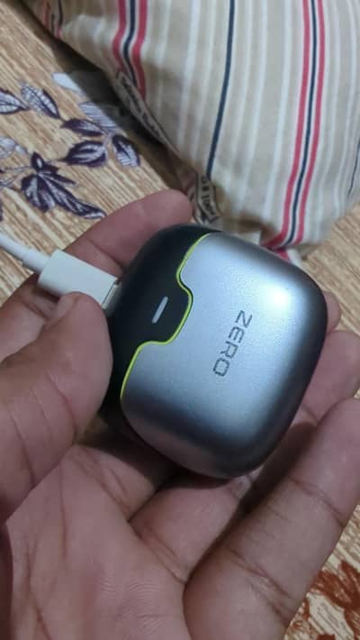 zero ki Air bard he  box pack condition he box sath he