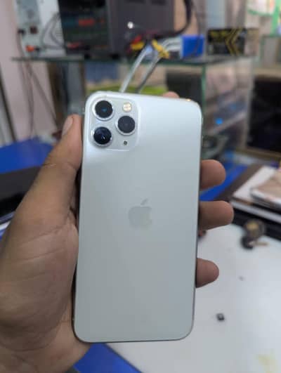 I phone 11 pro Water pack face lock