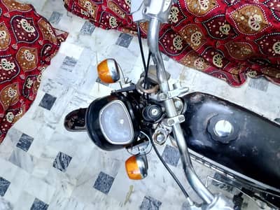 honda 70 1981 model. in geniun condition