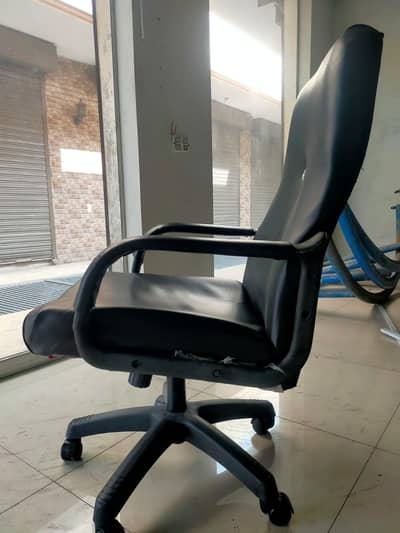 3 Office/Home Chairs and Table for Sell