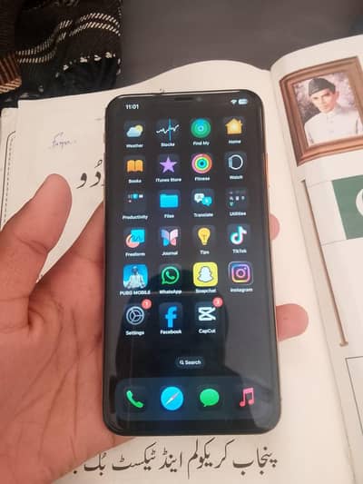 I phone xs max goldnen in warranty