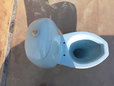 English toilet seat belkul original h falah be Kam karta h