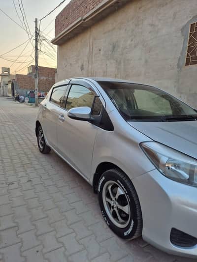 Toyota vitz 1.0 2013/16