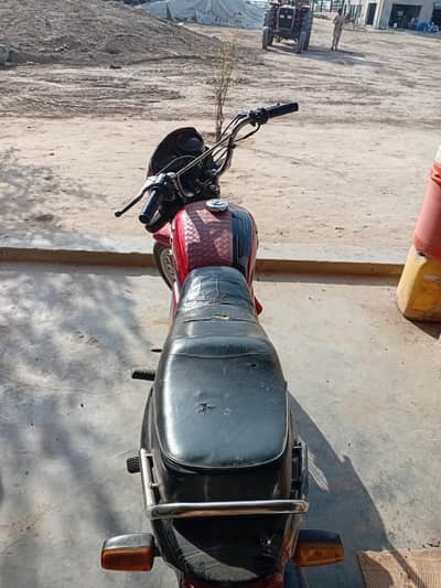 engin ok chaan ok kohi kam nahi ha bike ka karana wala