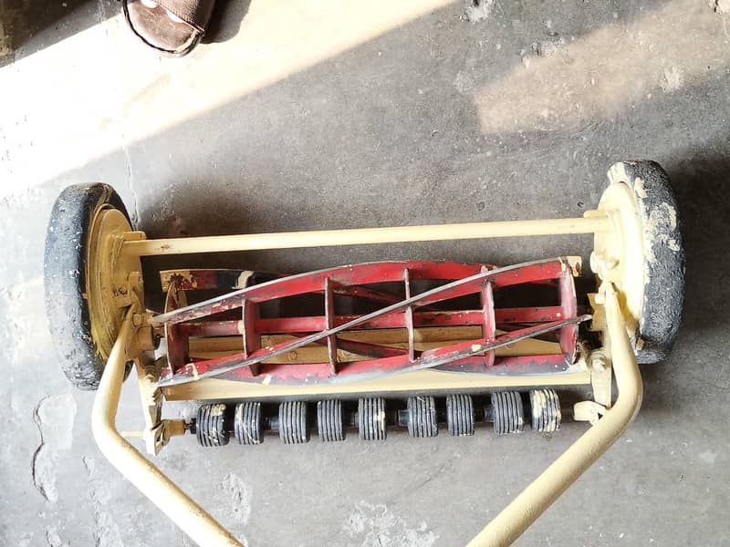 Grass cutting machine 4