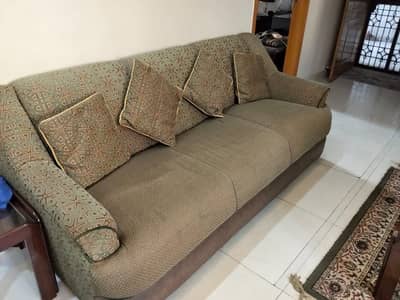 Neat and Clean Sofa Set for Sale