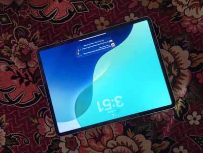 ipad M1 chip 128GB LLA model 12.9inch screen