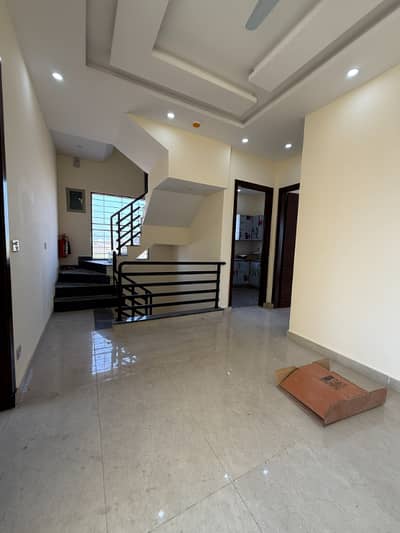 5 Marla Upper Portion Available For Rent