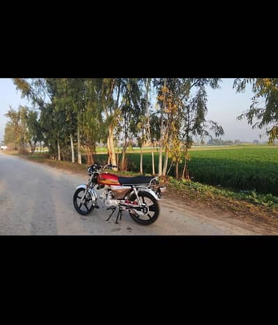 Cd70 self start Safari golden edition in special rim 10/10 condition