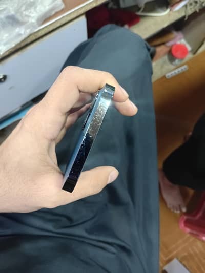 12 pro max 128 gb 10/10 condition water pack