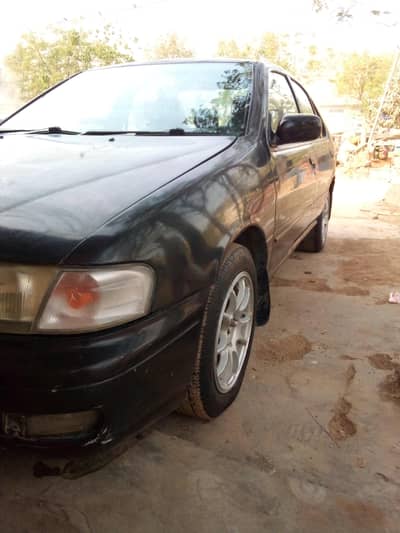 Nissan Sunny automatic 1998 reg 2005 argent sale need cash