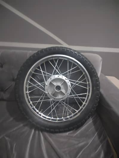 Cordial 90/90-18 Bike Tyre with Rim – Good Condition