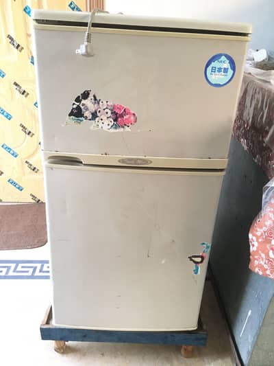 Used fridge 2 door good condition
