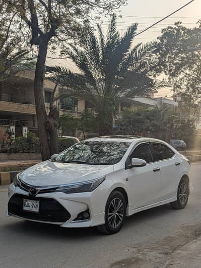 TOYOTA COROLLA GRANDE 2017